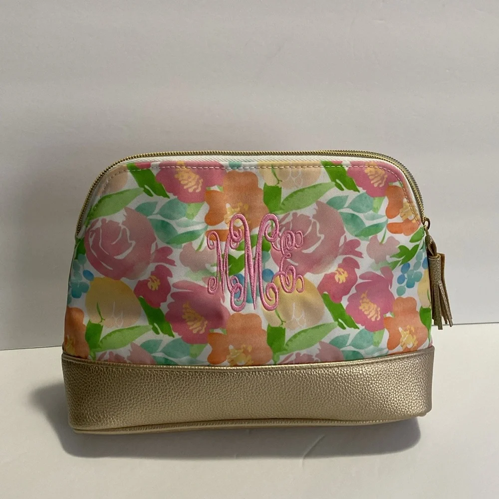 Cosmetics case - Picture 1 of 13